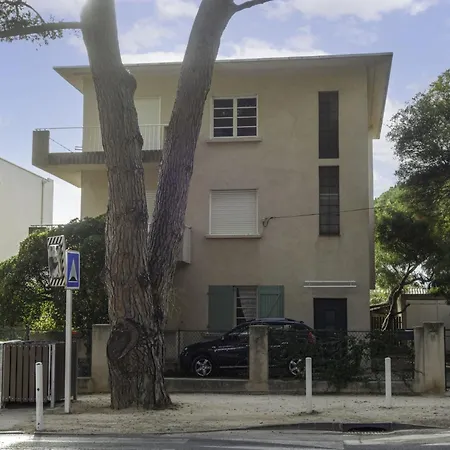 Les Trois A By Interhome