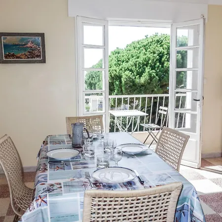 Apartment Les Trois A By Interhome Saint-Cyr-sur-Mer